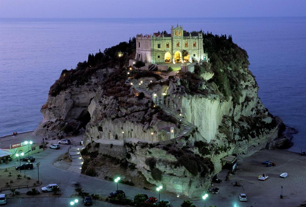 Philosophy Apartment Tropea Eksteriør bilde